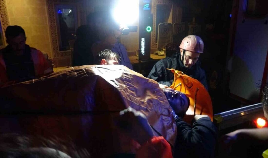 Antalya’da bir otelin aşçıbaşı zeminin kırılması sonucu iskelenin alt kısmına