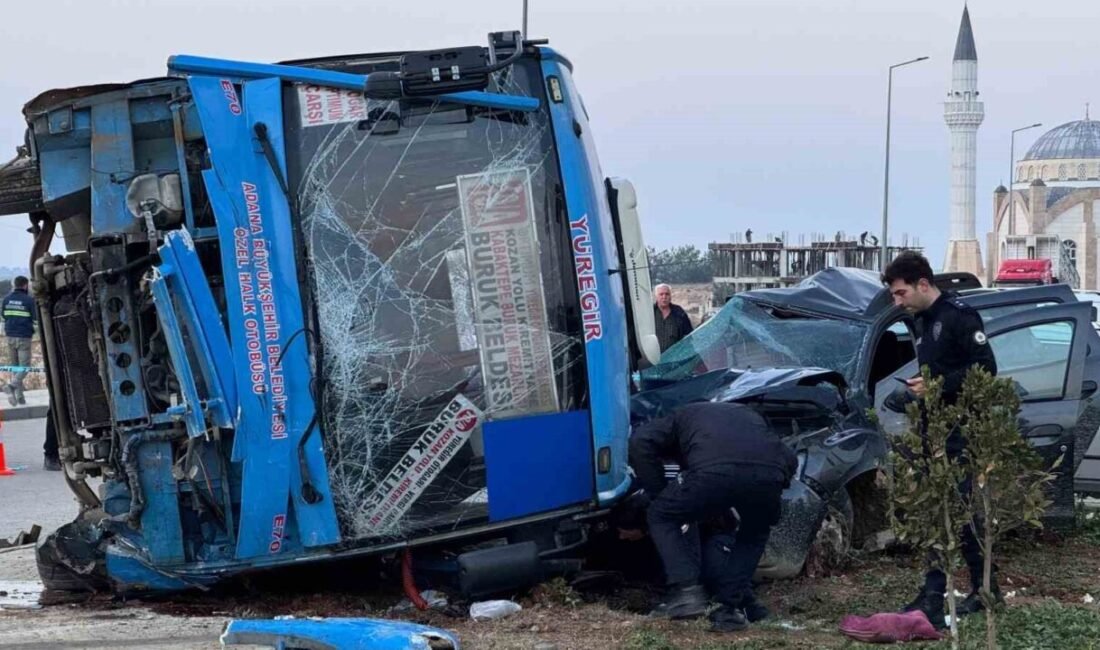 Adana’da yolcu midibüsü ile cipin çarpıştığı trafik kazasında 7 kişi