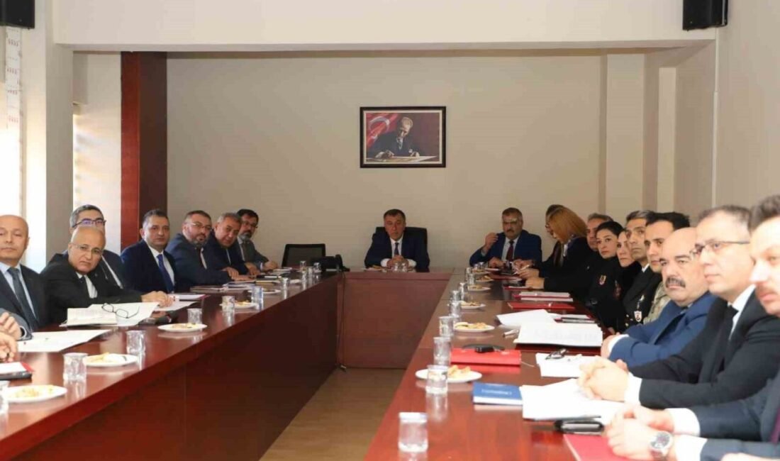 Adana’da “Ailenin Korunması ve Güçlendirilmesi İl Koordinasyon Kurulu Toplantısı” yapıldı.