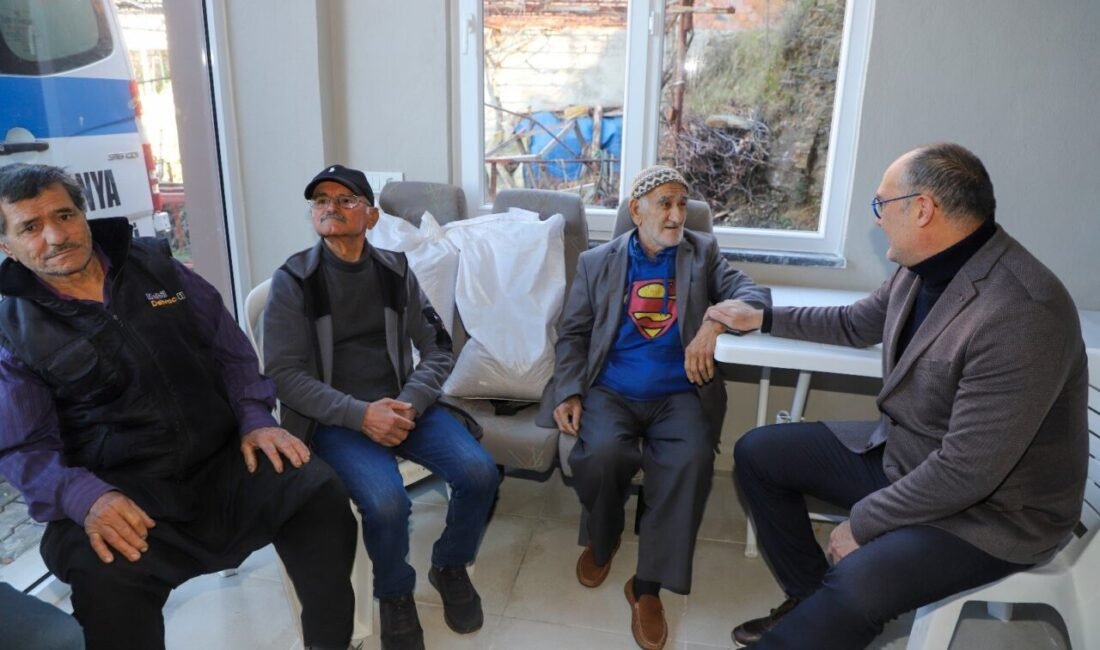 Alanya Belediyesi Sosyal Yardım İşleri Müdürlüğü ekipleri, evde bakım hizmeti