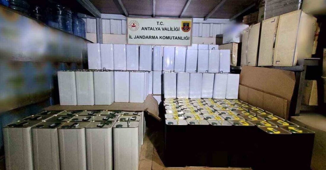 Antalya’da jandarma tarafından yapılan çalışmalarda sahte olduğu değerlendirilen 2 bin