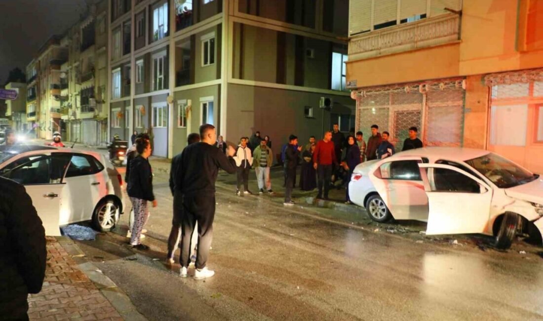 Antalya’da meydana gelen trafik kazasında 2 kişi yaralandı. Kaza sonrası