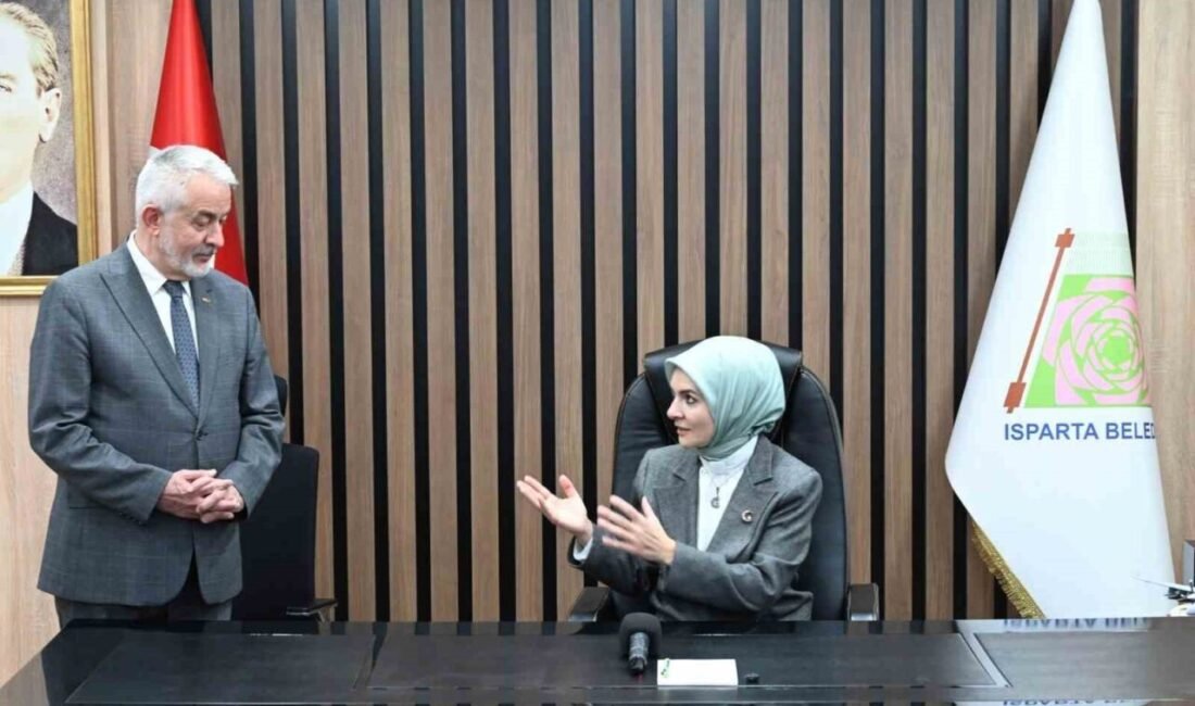 Aile ve Sosyal Hizmetler Bakanı Mahinur Özdemir Göktaş, Isparta Belediye