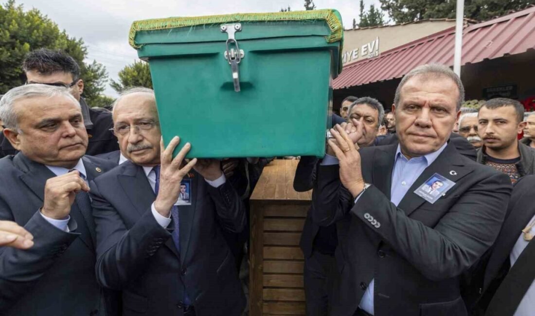 Mersin Büyükşehir Belediye Başkanı Vahap Seçer’in kardeşi Uğurcan Seçer, Tarsus’ta