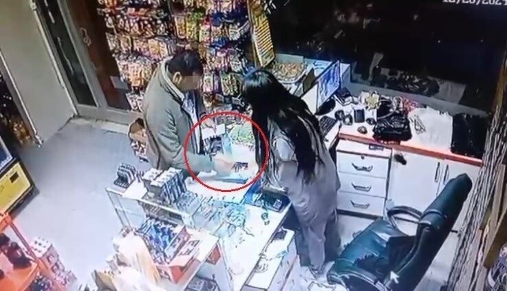 Antalya’da girdikleri marketten alkol, peynir, sucuk ve barbunya pilaki alarak