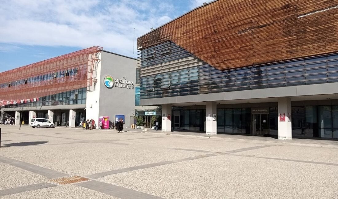 Adana’da Çukurova Belediyesinde şoför olarak çalışan bir kişi görev yeri