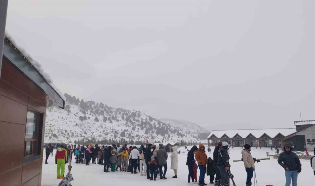 Kış sezonunu açan Davraz Kayak Merkezi, iki günde yaklaşık 18