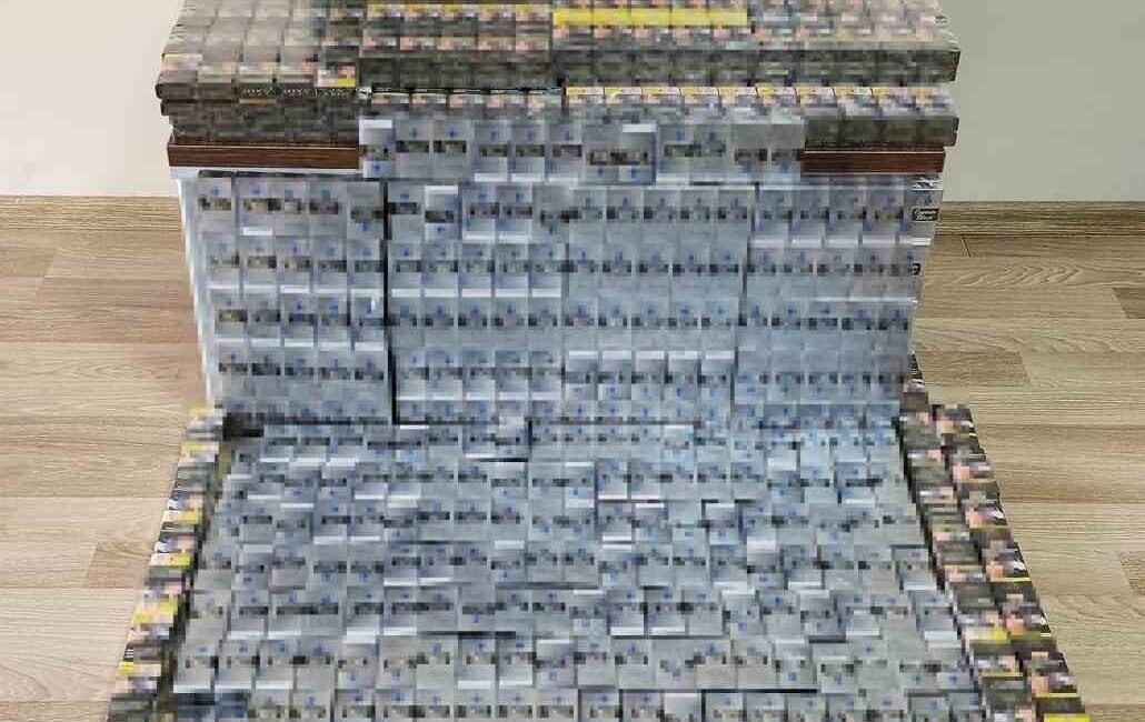 Hatay’ın Dörtyol ilçesinde bin 168 paket gümrük kaçağı sigara ele