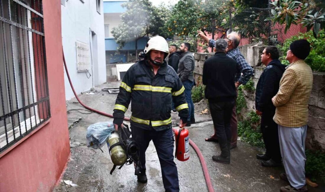 Hatay’da alevlere teslim olan ev kullanılmaz hale geldi. Yangın, Payas
