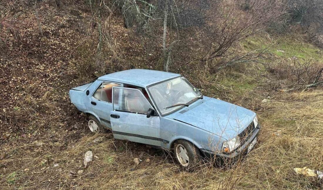 Isparta’nın Eğirdir ilçesinde kontrolden çıkan otomobilin şarampole yuvarlanması sonucu meydana