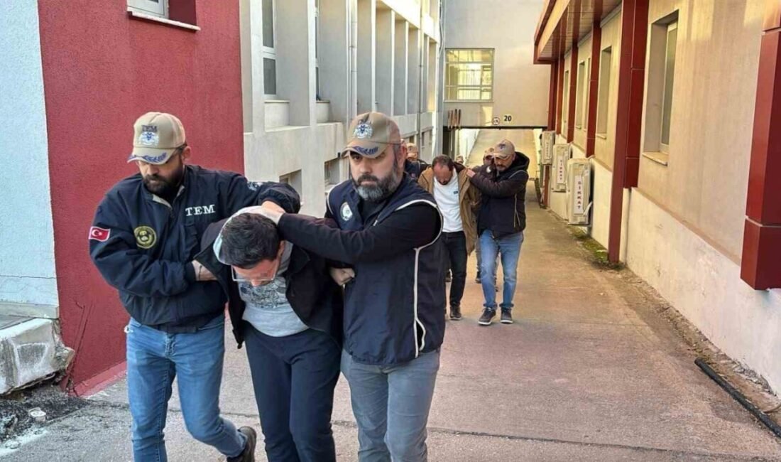 Adana merkezli 3 ilde yapılan FETÖ operasyonunda tutuklanan 8 örgüt