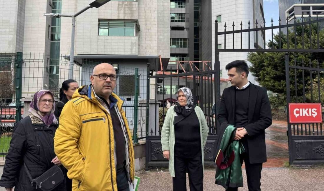 Mersin’de otobüste engelli yaşlı adam ve eşini babasıyla darbettiği gerekçesiyle