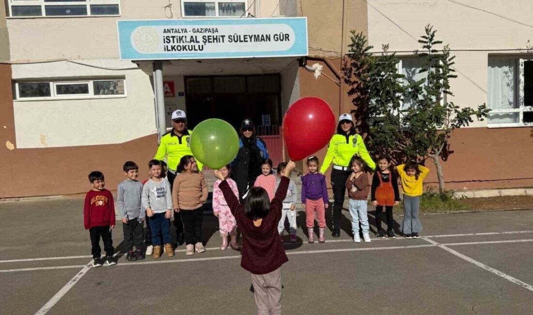 Gazipaşa Emniyet Müdürlüğü ekipleri, İstiklal Şehit Süleyman Gür İlkokulu’nda öğrencilere