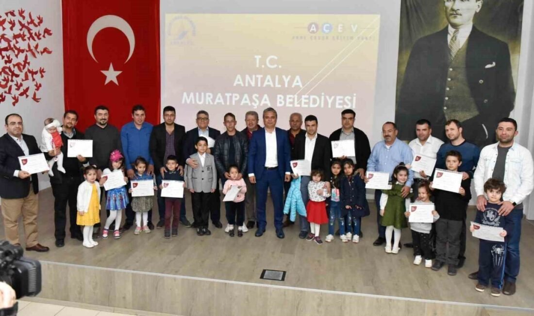Muratpaşa Belediyesi, anne ve baba adaylarının doğum sürecinden başlayarak çocuklarının