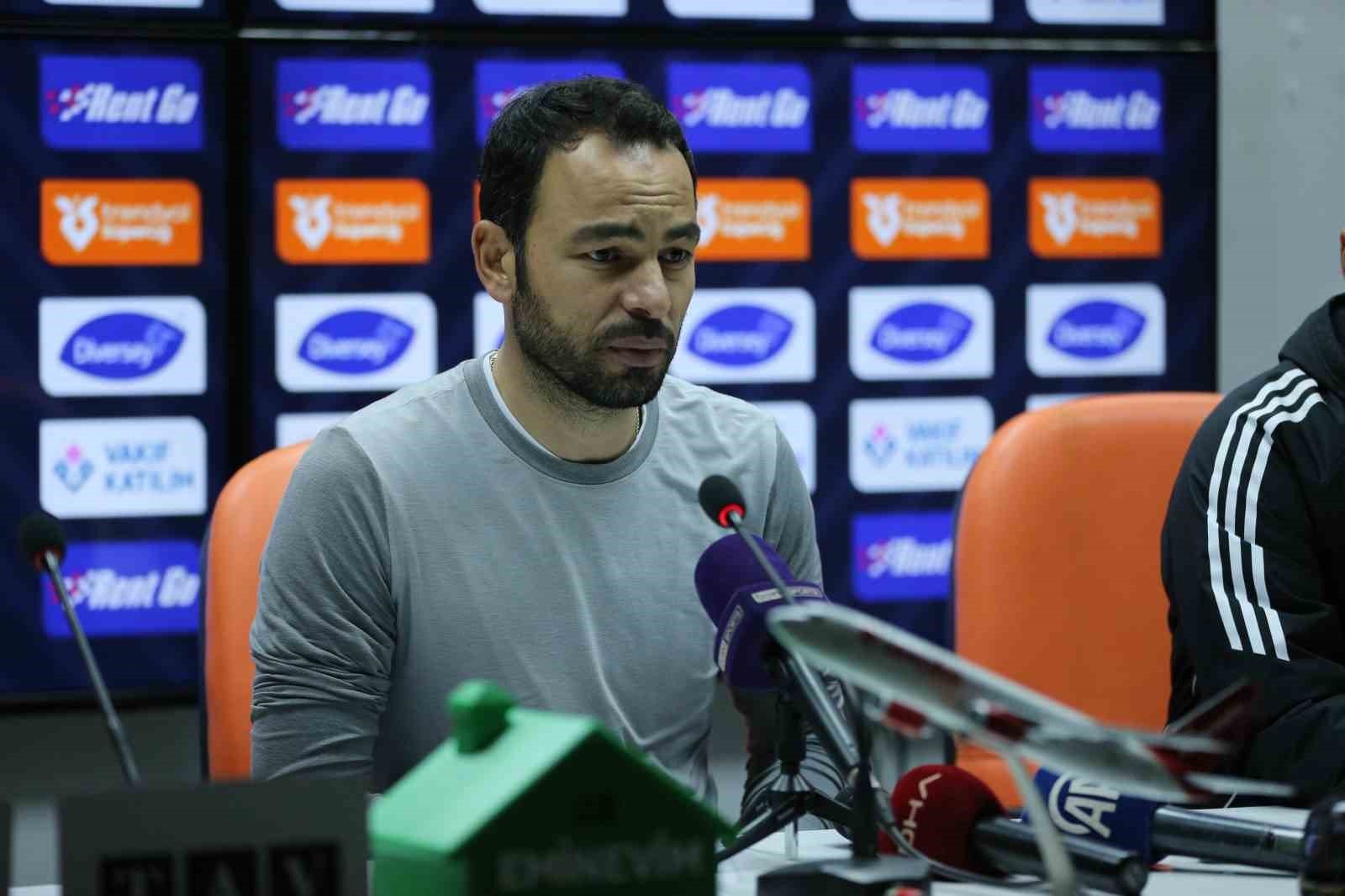 Selçuk İnan: “Yediğimiz ikinci golden sonra maç koptu” Gaziantep FK Teknik Direktörü Selçuk İnan, Alanyaspor maçının ardından yaptığı