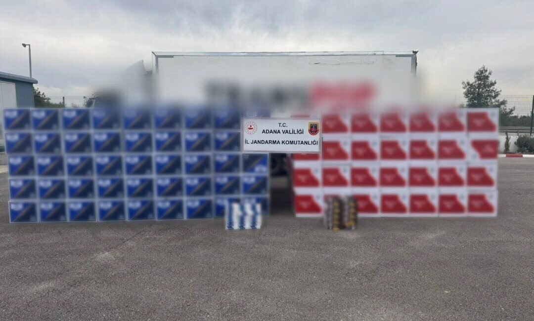 Adana’da jandarma ekiplerince durdurulan tırda 5 milyon 600 bin makaron