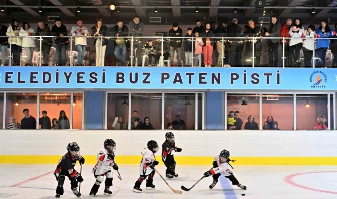 Antalya Muratpaşa Belediye Başkanı Ümit Uysal, 1 milyonluk yatırımla yenilenen