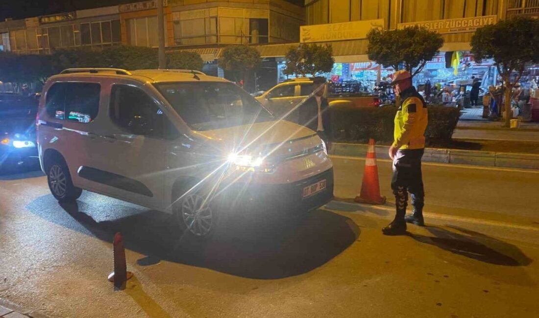 Antalya’nın Alanya ilçesinde emniyet ve jandarma trafik ekipleri denetim uygulamalarında