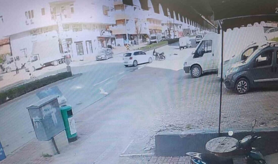 Antalya’nın Manavgat ilçesinde aniden dönüş yapmaya kalkan otomobille çarpışan motosiklet