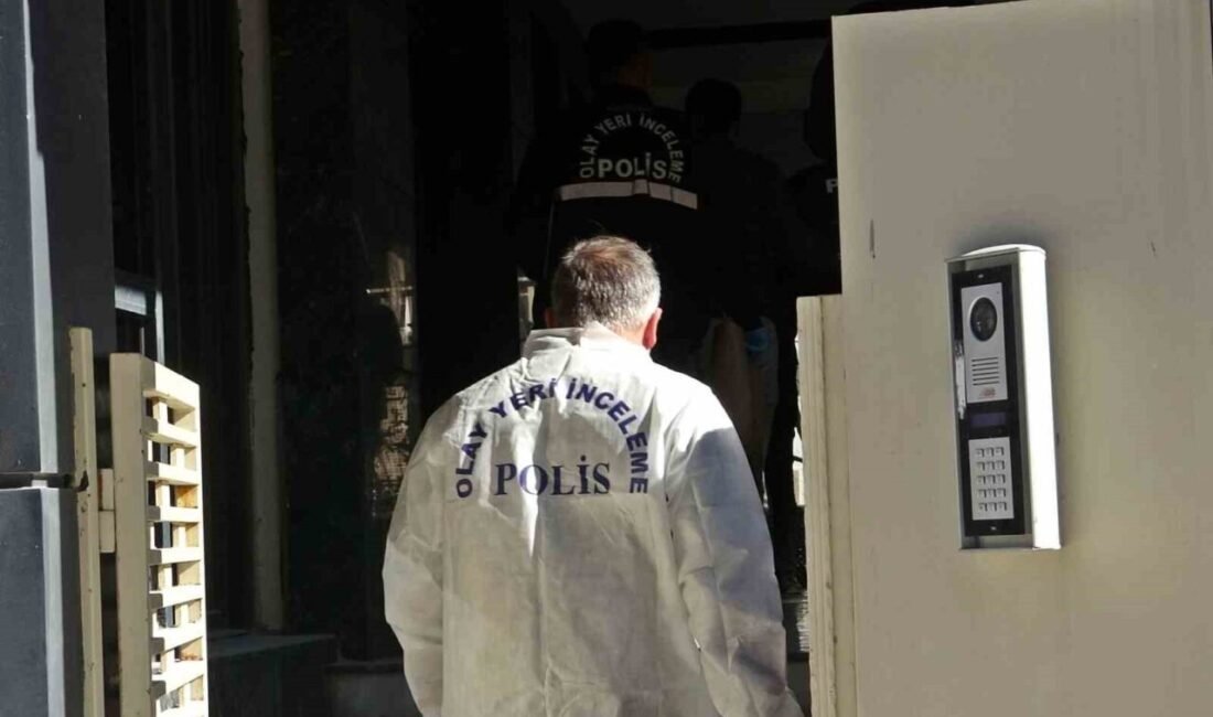 Antalya’da 19 yaşındaki genç kız, yalnız yaşadığı dairede ölü bulundu.