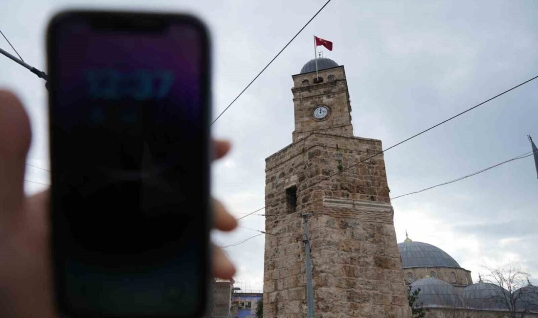 Antalya’nın simgelerinden tarihi Saat Kulesi’nde yaşanan duraklama sorunu güç kaynağı