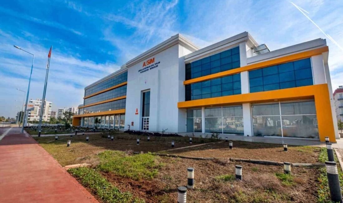 Muratpaşa Belediyesi’nin Abdullah Sevimçok Sivil Toplum ve İnovasyon Merkezleri (ASSİM),