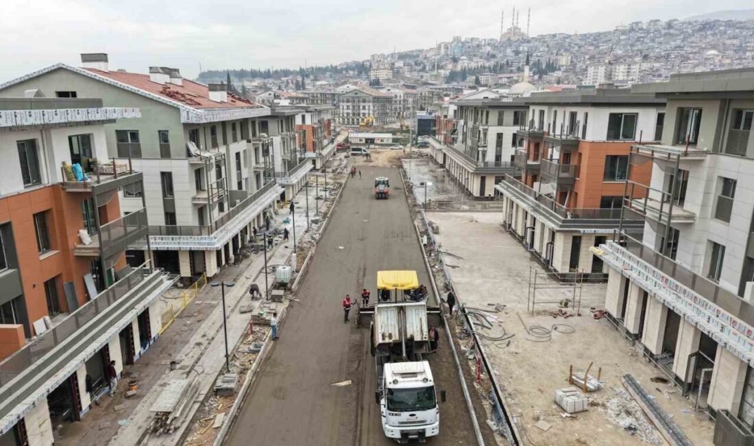 Kahramanmaraş Büyükşehir Belediyesi, Azerbaycan Mahallesi’nde 20 milyon TL’lik yatırımla yol