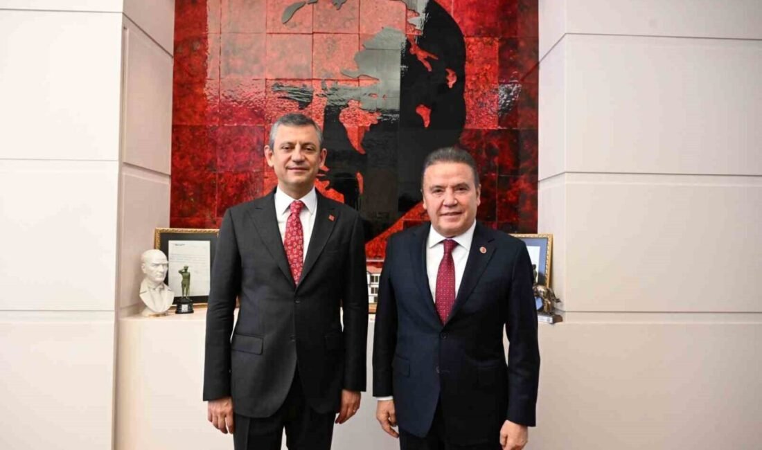 Antalya Büyükşehir Belediye Başkanı Muhittin Böcek, Cumhuriyet Halk Partisi (CHP)