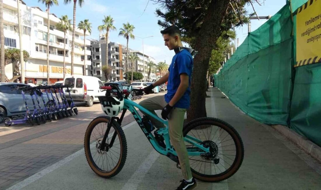 Antalya’nın Alanya ilçesinde enduro bisiklet sporcusu Yiğit Efe Al (15)