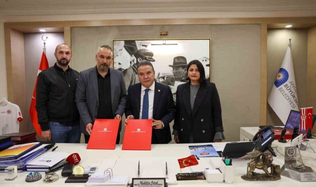 Antalya Büyükşehir Belediye Başkanı Muhittin Böcek, Büyükşehir Belediyesi ve ASAT