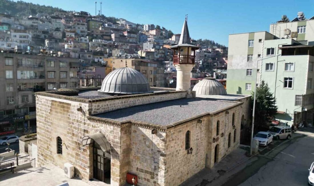 Hatay’da depremde hasar alan Kanuni Sultan Süleyman Camii, restorasyon çalışmalarının