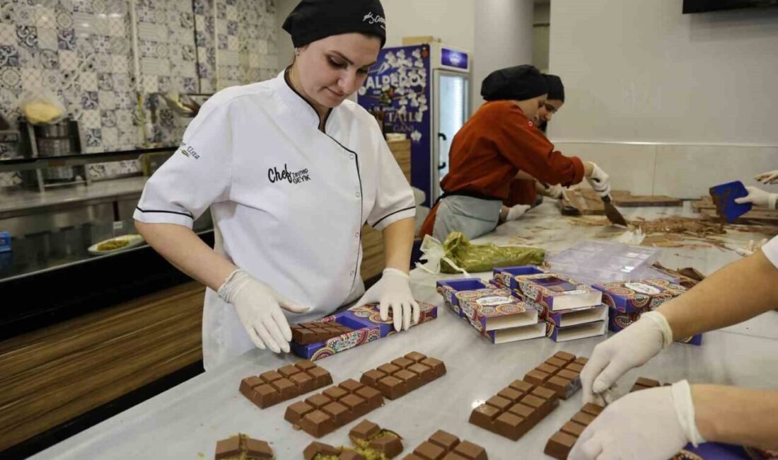 Sosyal medyada viral haline gelen Dubai çikolatası, popülerliğini yitirirken Adanalı