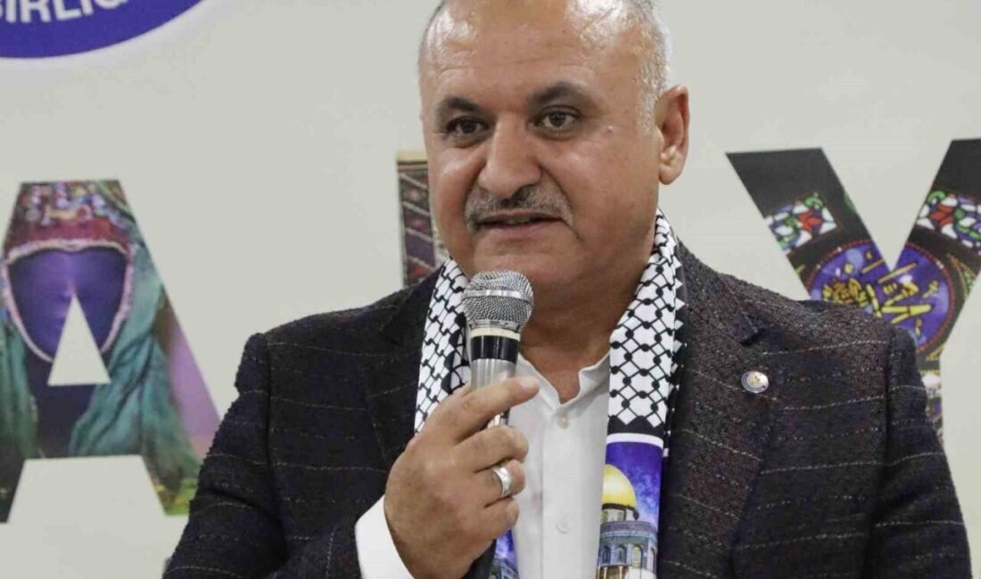 Eğitim Bir Sen Antalya Şube Başkanı Eyüp Bülent Miran, mazerete