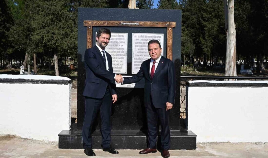 Antalya Büyükşehir Belediye Başkanı Muhittin Böcek, Macaristan Ankara Büyükelçisi Viktor