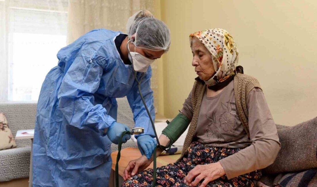 Muratpaşa Belediyesi’nin Evde Sosyal Hizmet Merkezi, 2024 yılında ihtiyaç sahibi