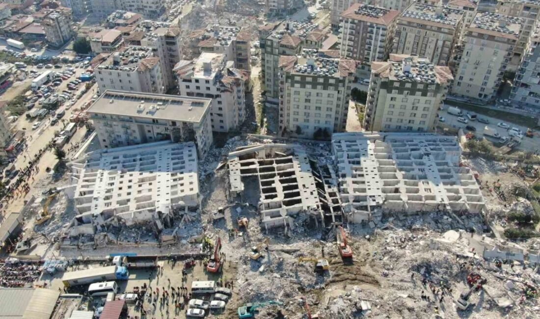 Hatay’da 6 Şubat 2023 tarihinde meydana gelen depremlerde yüzlerce kişiye