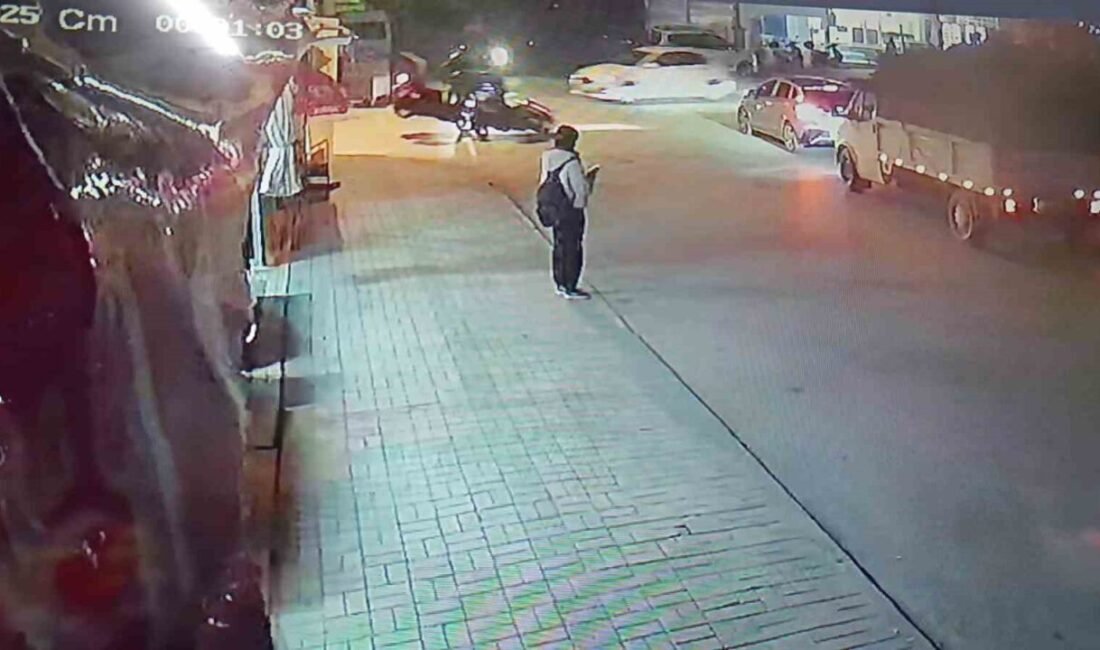 Antalya’da 2 motosikletin kavşakta çarpışması sonucu meydana gelen ve güvenlik