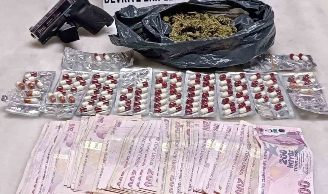 Hatay’ın İskenderun ilçesinde 2 şahsın yapılan üst aramasında uyuşturucu madde