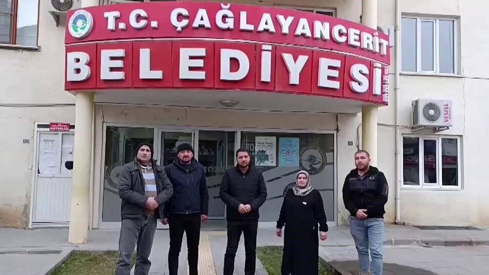 Kahramanmaraş’ın Çağlayancerit ilçesinde belediye bünyesinde çalışan 13 işçi işten çıkarıldı.
