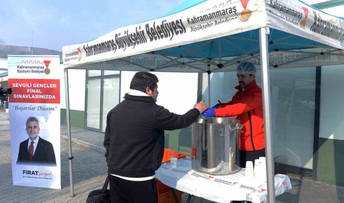 Kahramanmaraş Büyükşehir Belediyesi üniversitelerde oluşturduğu stantlarda her gün yaklaşık 2