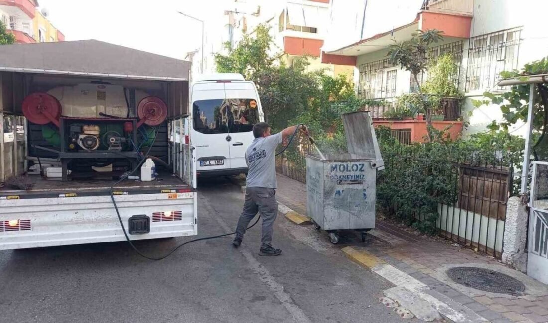 Kepez Belediyesi, 2024 yılında ilçe genelinde gerçekleştirdiği temizlik çalışmaları kapsamında