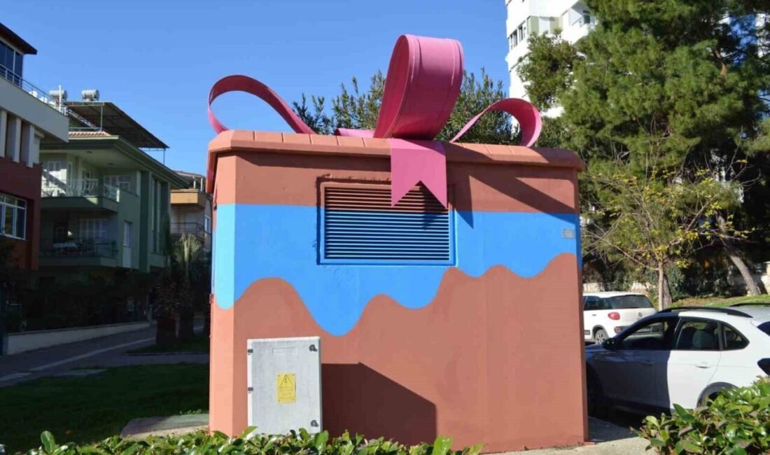 Konyaaltı Belediyesi, şehrin estetiğini iyileştirmek ve kente renk katmak amacıyla