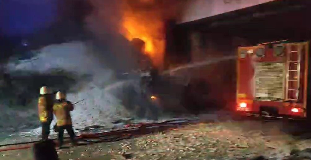 HATAY(İHA) – Hatay’da 2 tır, kamyonet ve otomobilin karıştığı kazada