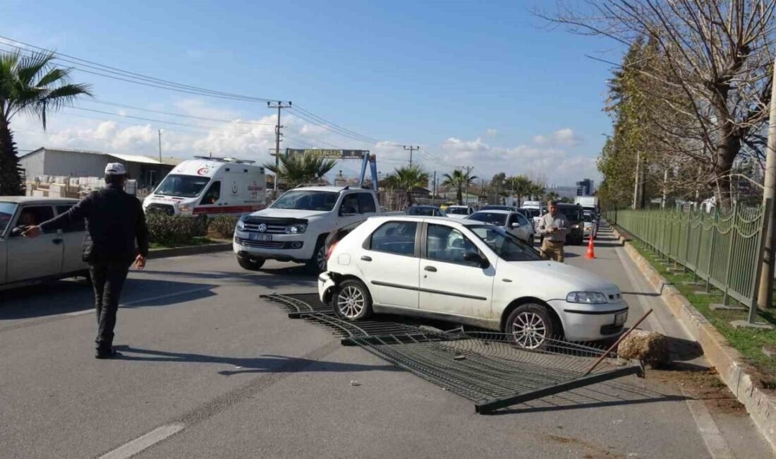 Antalya’da makas attığı iddia edilen aracın çarpması sonucu karşı şeride