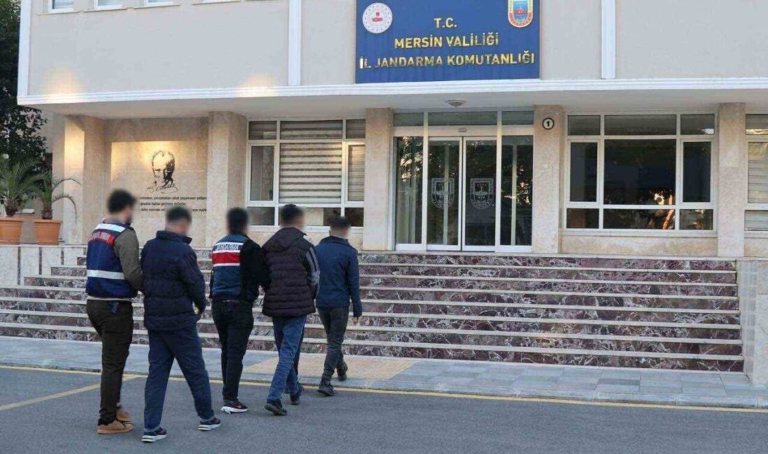 Mersin’de aranan 740 şahıs yakalandı. Şahıslardan 27’si sevk edildikleri mahkemece