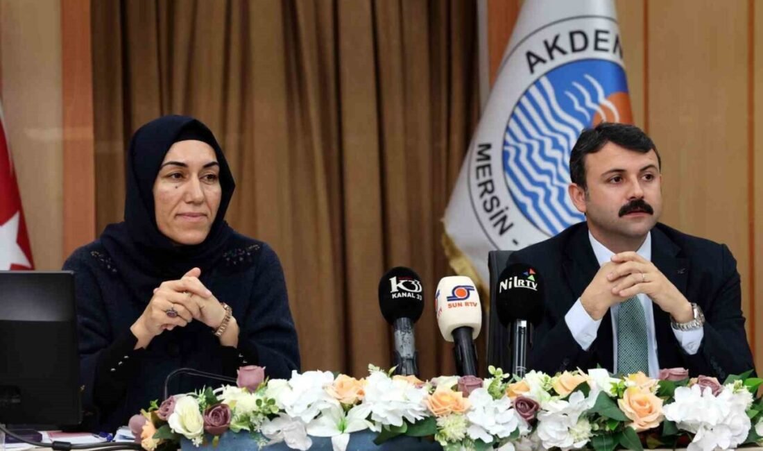 Mersin’de terör soruşturması kapsamında gözaltına alınarak adliyeye sevk edilen DEM