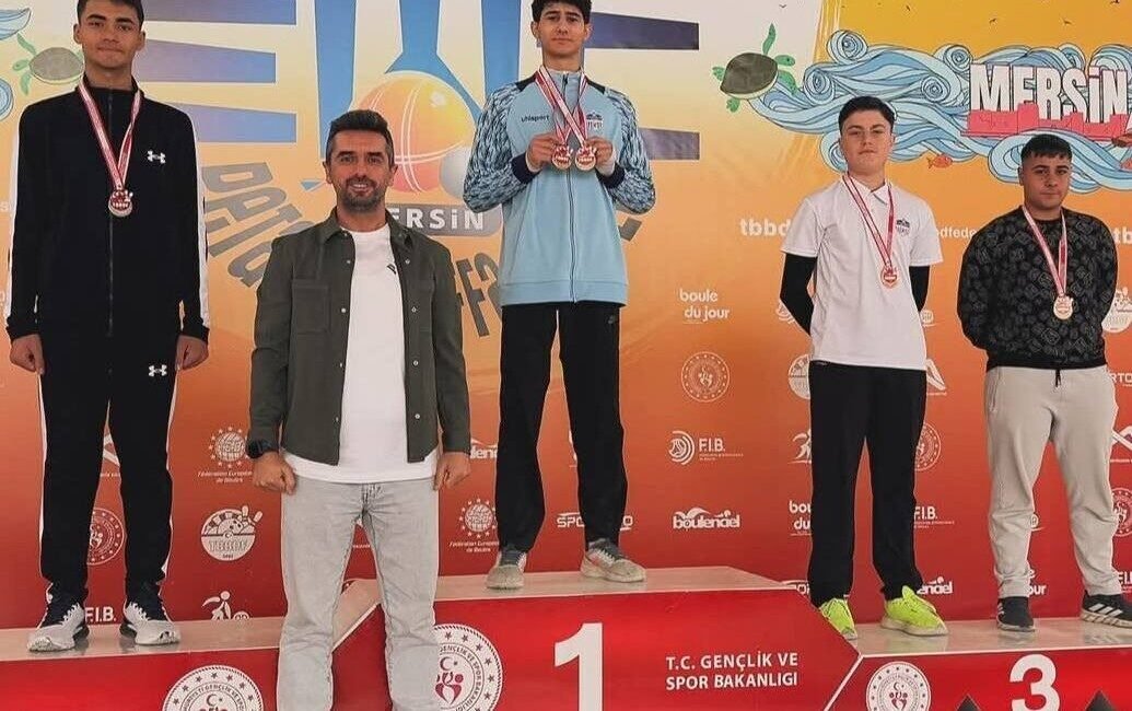 Mersin’de, hayatını kaybeden milli sporcu Muhammed İzzet Gelegen anısına düzenlenen