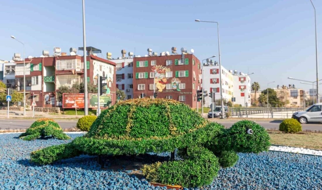 Mersin Büyükşehir Belediyesi, kentteki kavşakları yeni düzenlemelerle güzelleştiriyor. Trafik akışının
