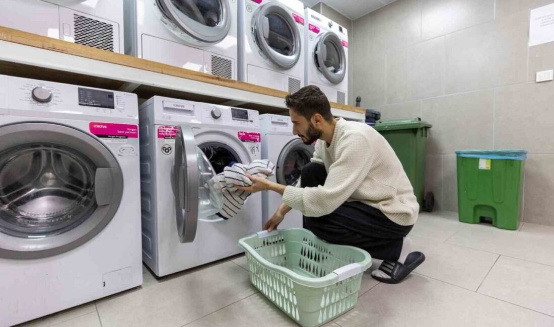 Mersin Büyükşehir Belediyesi, üniversite öğrencilerinin en önemli sorunlarının başında gelen