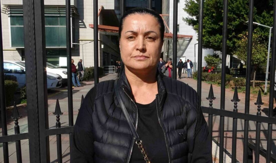 Mersin’de otobüste engelli yaşlı adam ve eşini babasıyla darbettiği gerekçesiyle